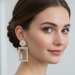 Chic Gold and Pearl Geometric Earrings